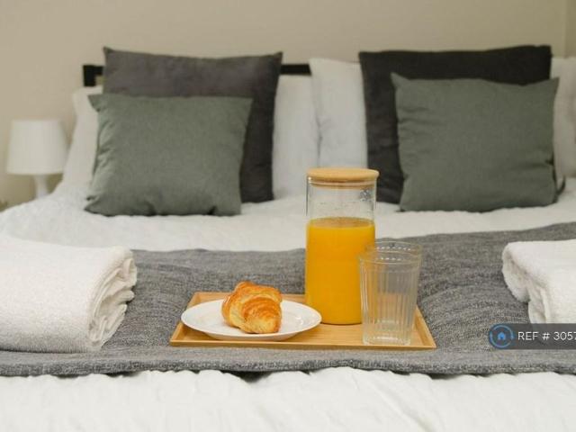 Room for rent in Kingstone, Barnsley