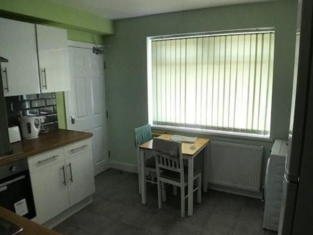 Room for rent in New Rossington, South Yorkshire