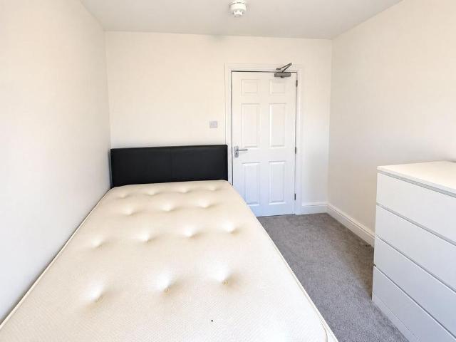 Room for rent in Newtown, Two Mills