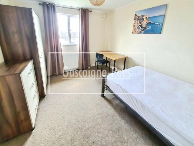 Room for rent in Bellfields, Westborough