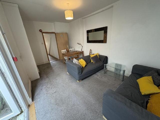 Room for rent in West Midlands