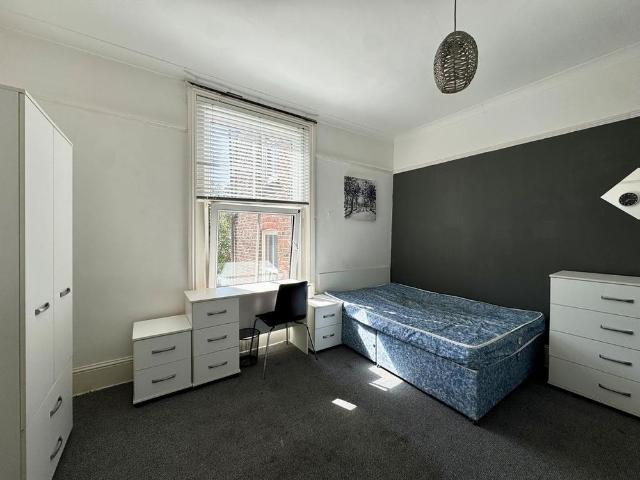 Room for rent in Somers Town, Portsmouth
