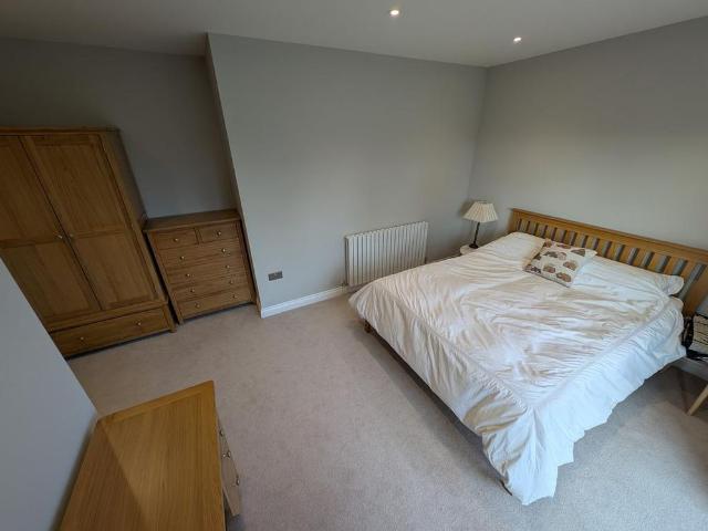 Room for rent in Staplehay, Trull