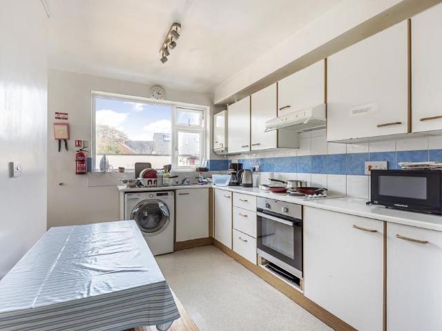 Room for rent in Old Headington, The Slade