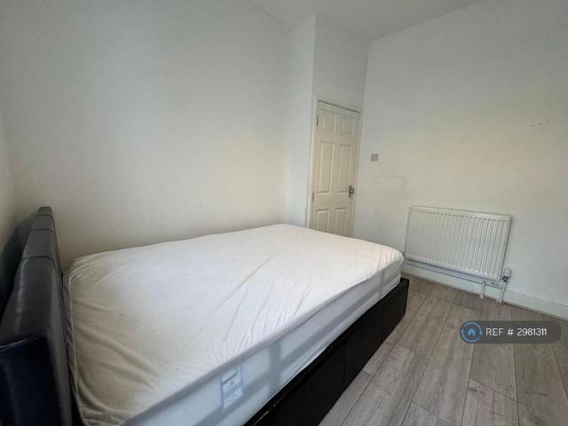 Room for rent in Alton Barnes, Essex