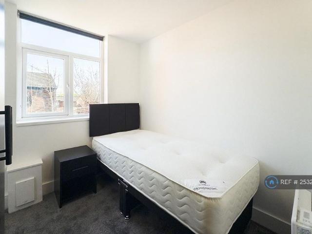 Room for rent in Pendock, Greater Manchester