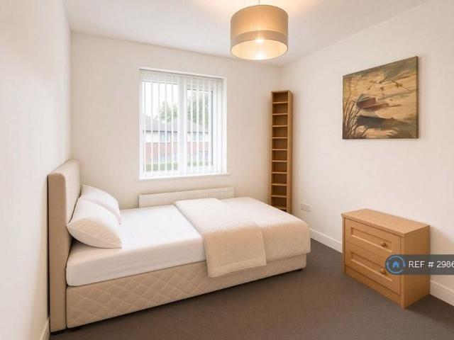 Room for rent in Trafford Park, Greater Manchester