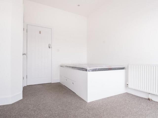 Room for rent in Reading, Isle Of Man