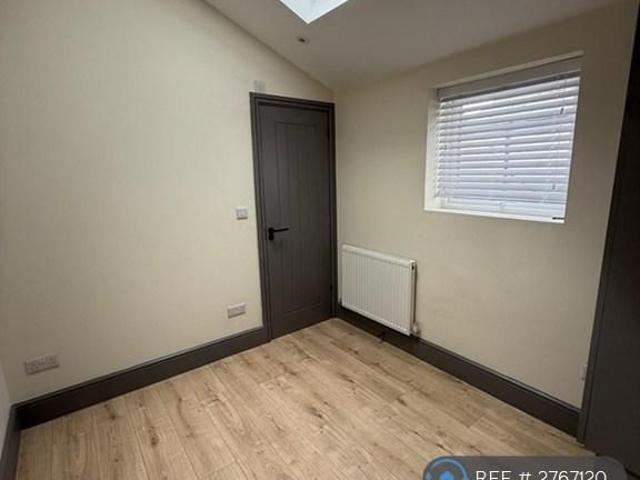 Room for rent in Sudbury, Greater London