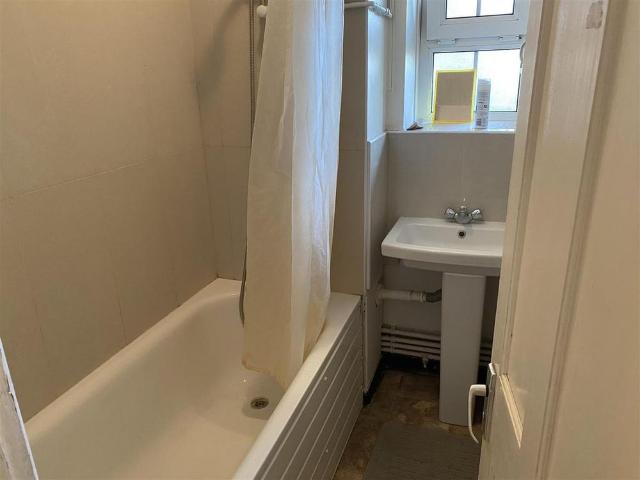 Room for rent in Westminster, Victoria