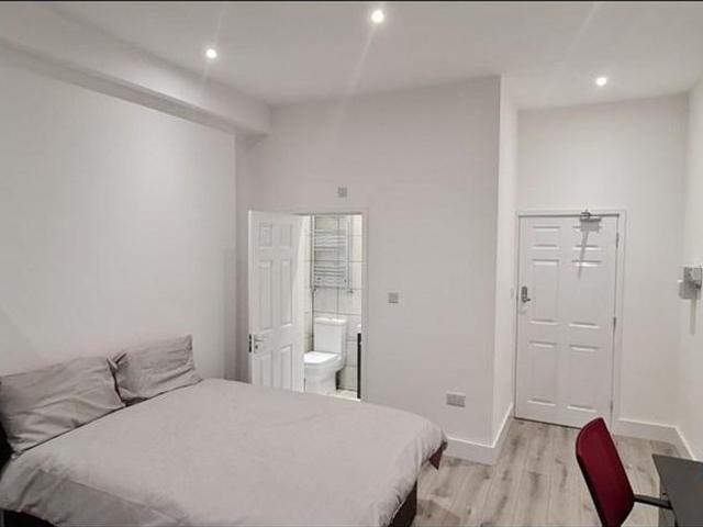 Room for rent in Alton Barnes, Essex