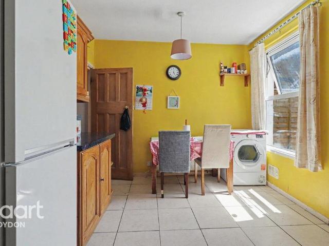 Room for rent in London Borough of Croydon, Greater London