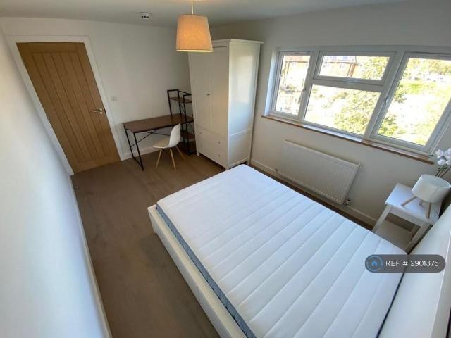 Room for rent in Bellfields, Westborough