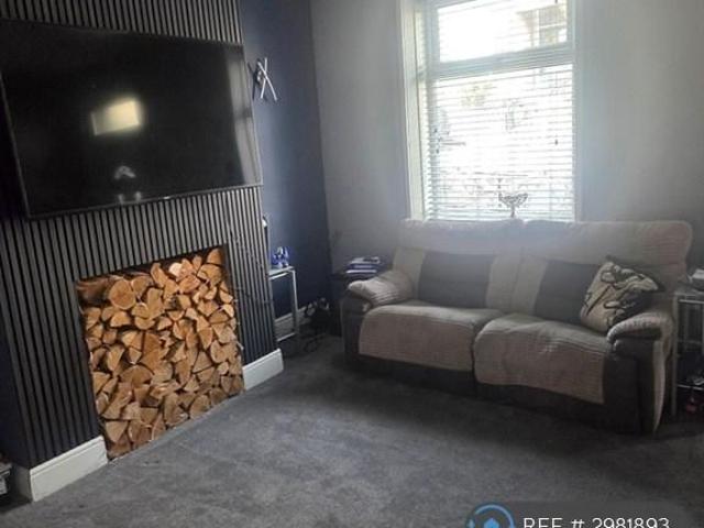 Room for rent in Nuttall, Bury