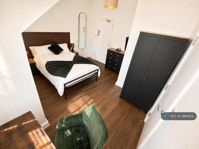 Room for rent in Buckland Valley, Ash