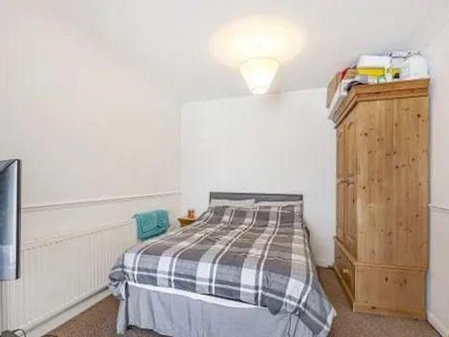 Room for rent in Colnbrook with Poyle, Slough