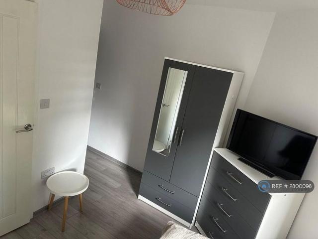 Room for rent in Potters Corner, East Midlands