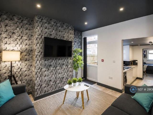 Room for rent in Northgate Village, Two Mills