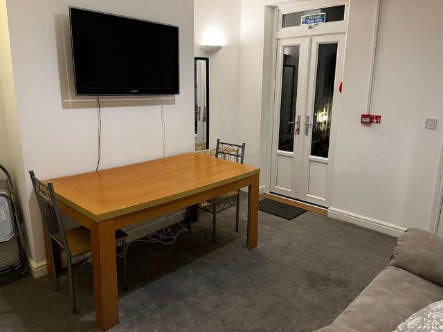 Room for rent in Baswich, Staffordshire