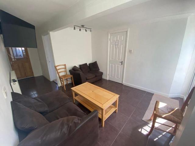 Room for rent in Wood Street, Westborough