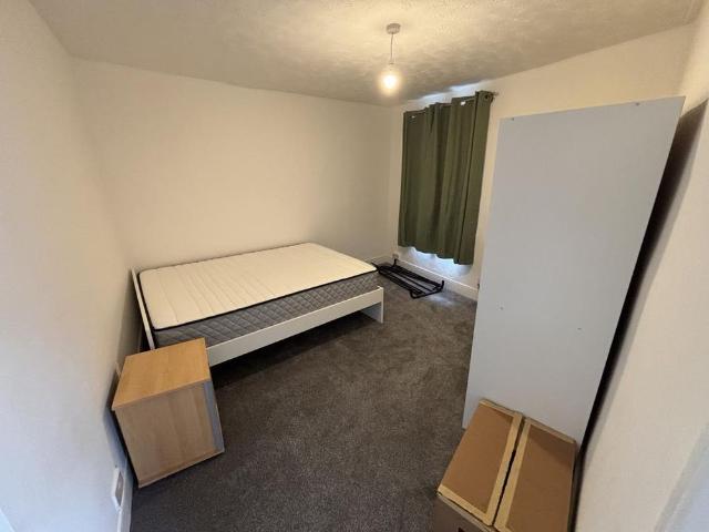 Room for rent in Luton, Chatham