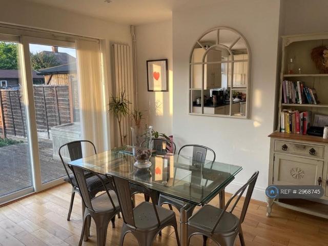 Room for rent in Newnham, Bedford
