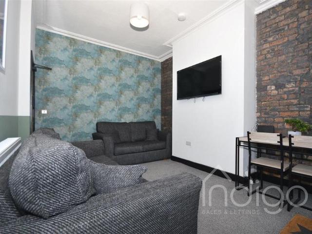 Room for rent in Hanley, Stoke-on-Trent