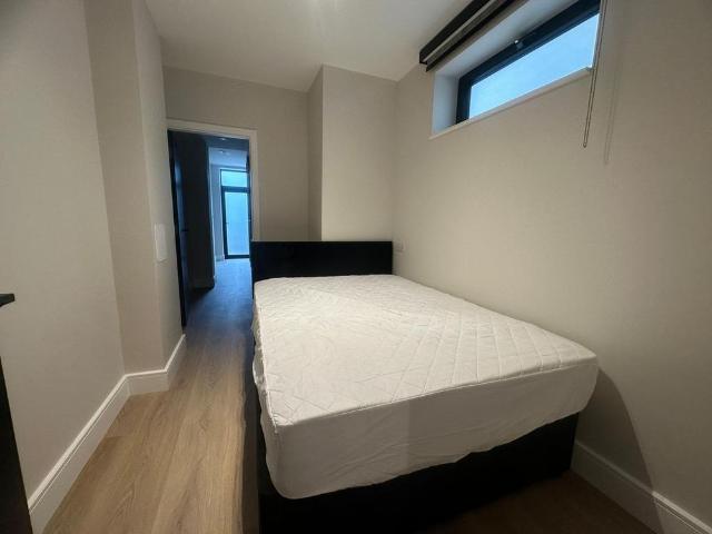 Room for rent in Little Stanmore, Greater London