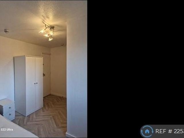 Room for rent in Wolverton and Greenleys, Old Wolverton