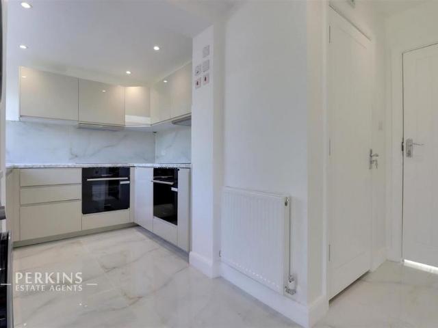 Room for rent in London Borough of Ealing, Greater London