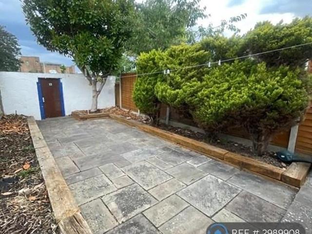 Room for rent in Brompton, Gillingham