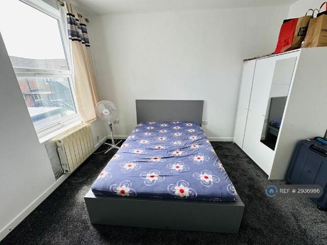 Room for rent in Sudbury, Greater London