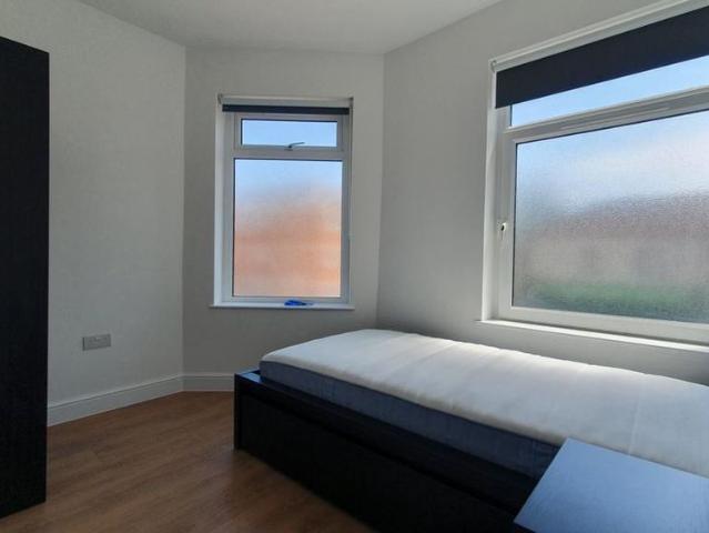 Room for rent in Civic Centre, Falcon Lodge
