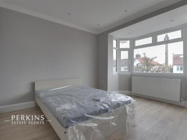 Room for rent in London Borough of Ealing, Greater London