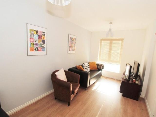 Room for rent in Newtown, Reading