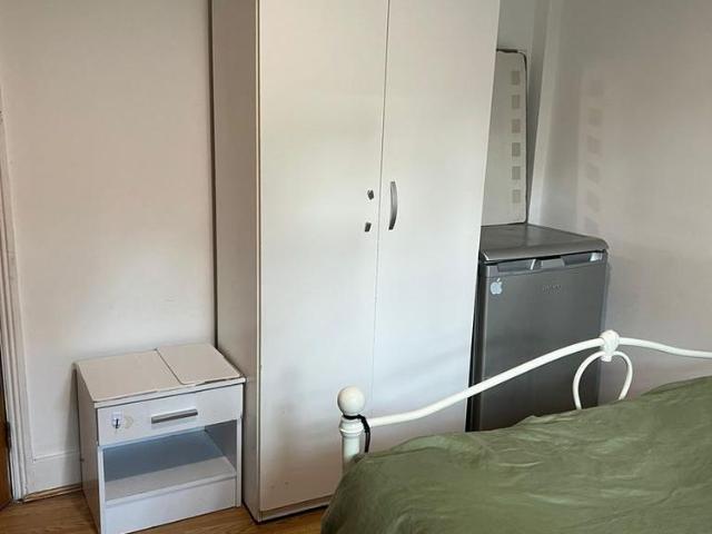 Room for rent in Lower Edmonton, Edmonton