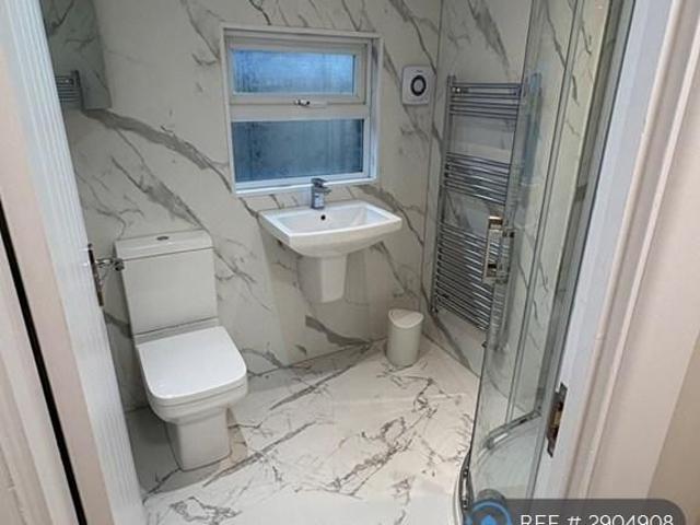 Room for rent in London Borough of Lewisham, Ladywell