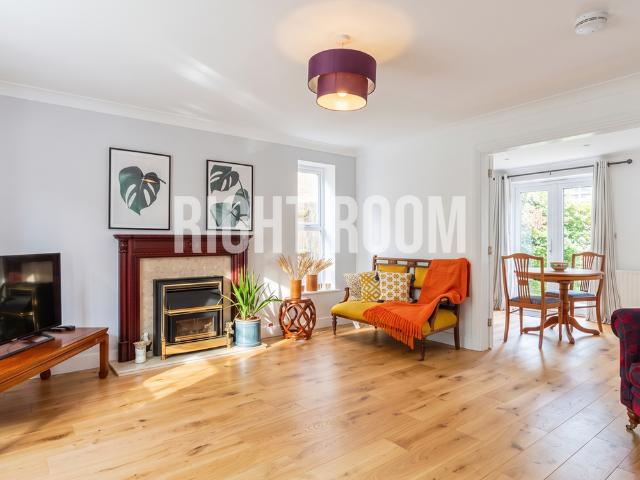 Room for rent in Elmsbrook, Evershot