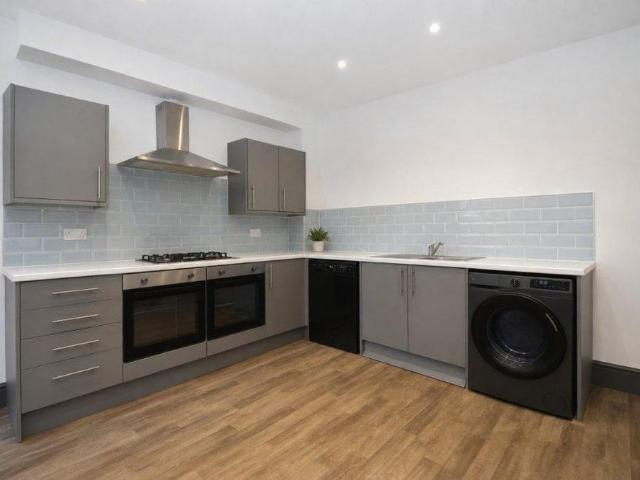 Room for rent in Hyde Park, South Yorkshire