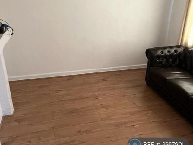 Room for rent in Carpenders Park, Three Rivers