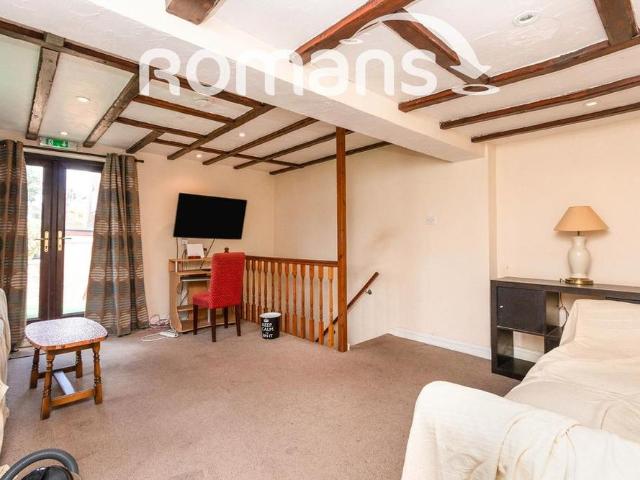 Room for rent in Fole, Surrey