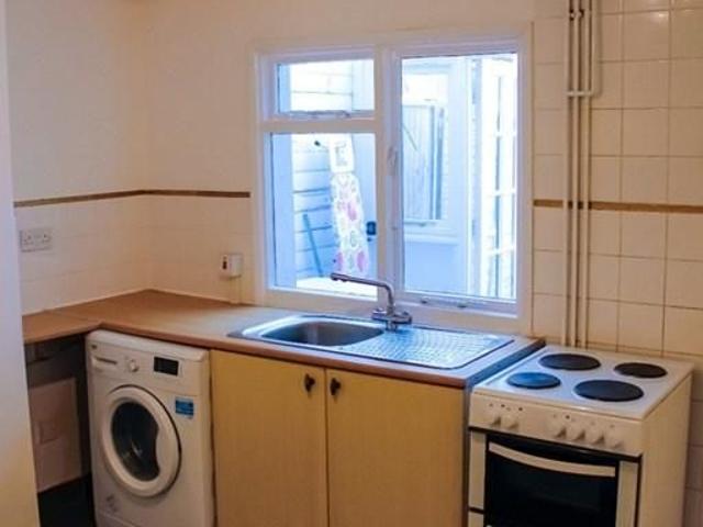 Room for rent in Brompton, Gillingham