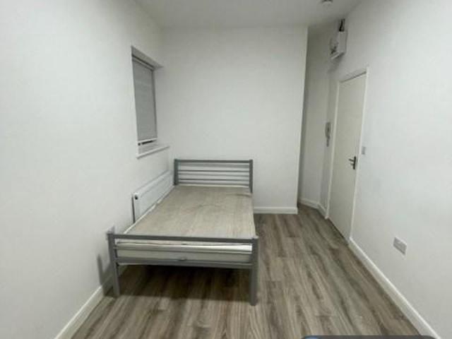 Room for rent in Palmers Green, Greater London