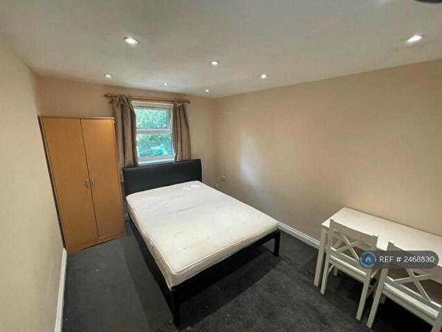 Room for rent in London Borough of Ealing, Greater London