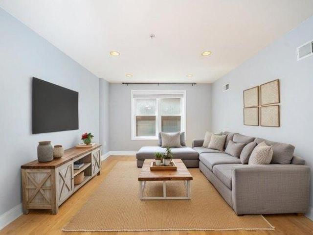 Condo for sale in Hudson, New Jersey