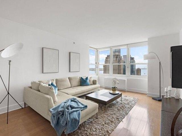 Condo for sale in Hudson, New Jersey