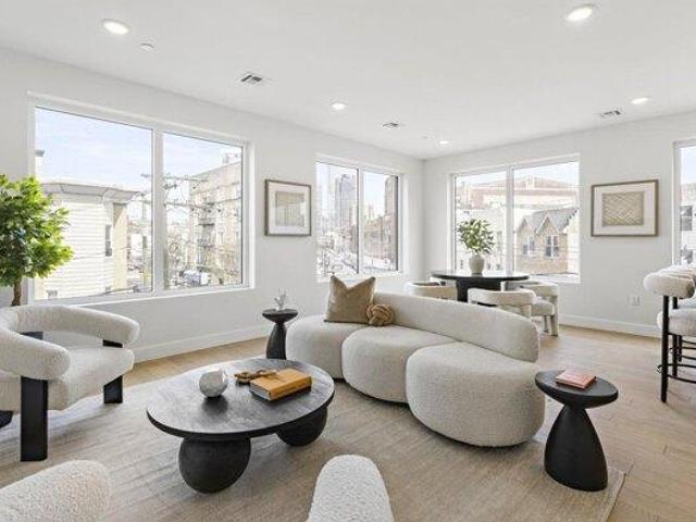 Condo for sale in Hudson, New Jersey
