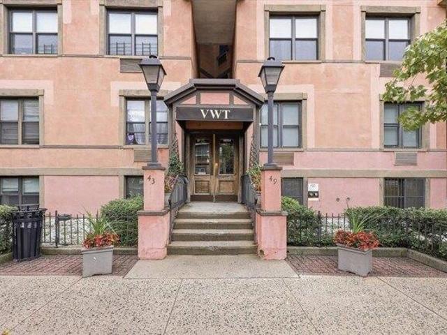 Condo for sale in Hudson, New Jersey