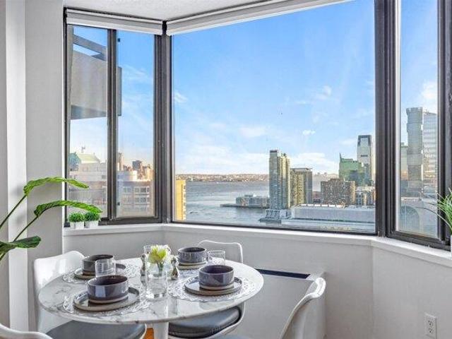 Condo for sale in Hudson, New Jersey