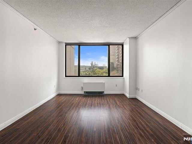 Condo for sale in Hudson, New Jersey